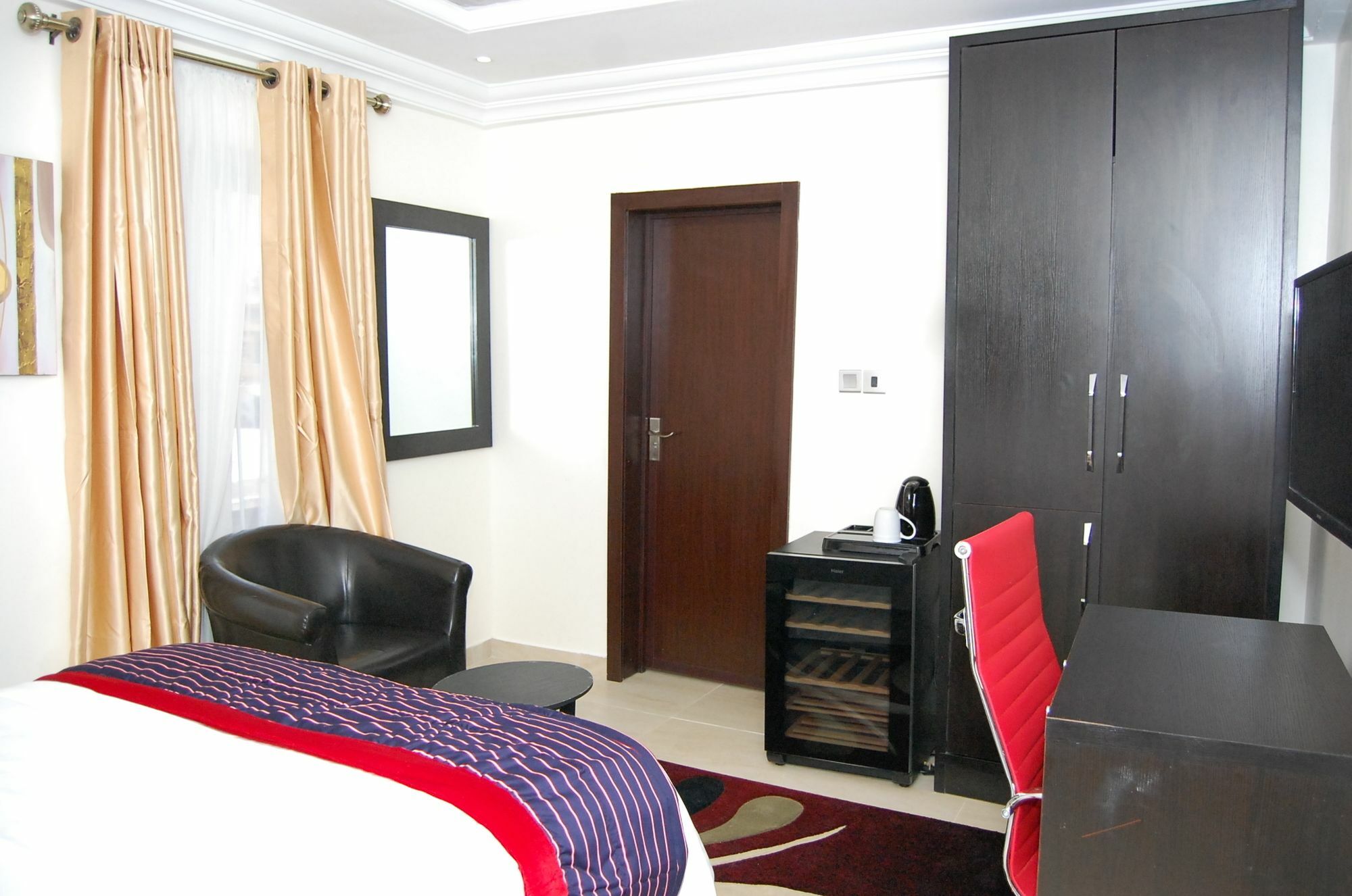 The Montrose Hotel Lekki Extérieur photo