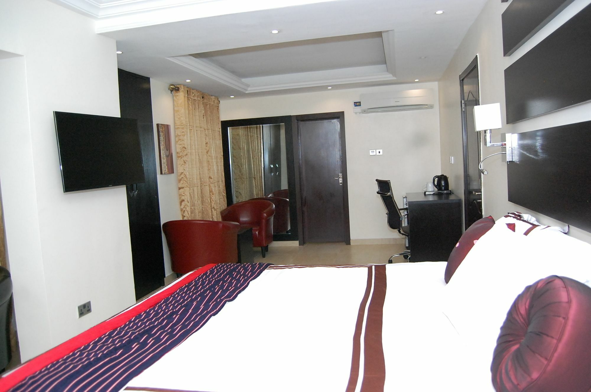 The Montrose Hotel Lekki Extérieur photo