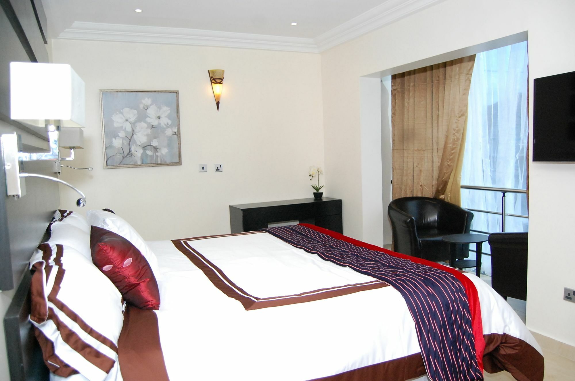 The Montrose Hotel Lekki Extérieur photo