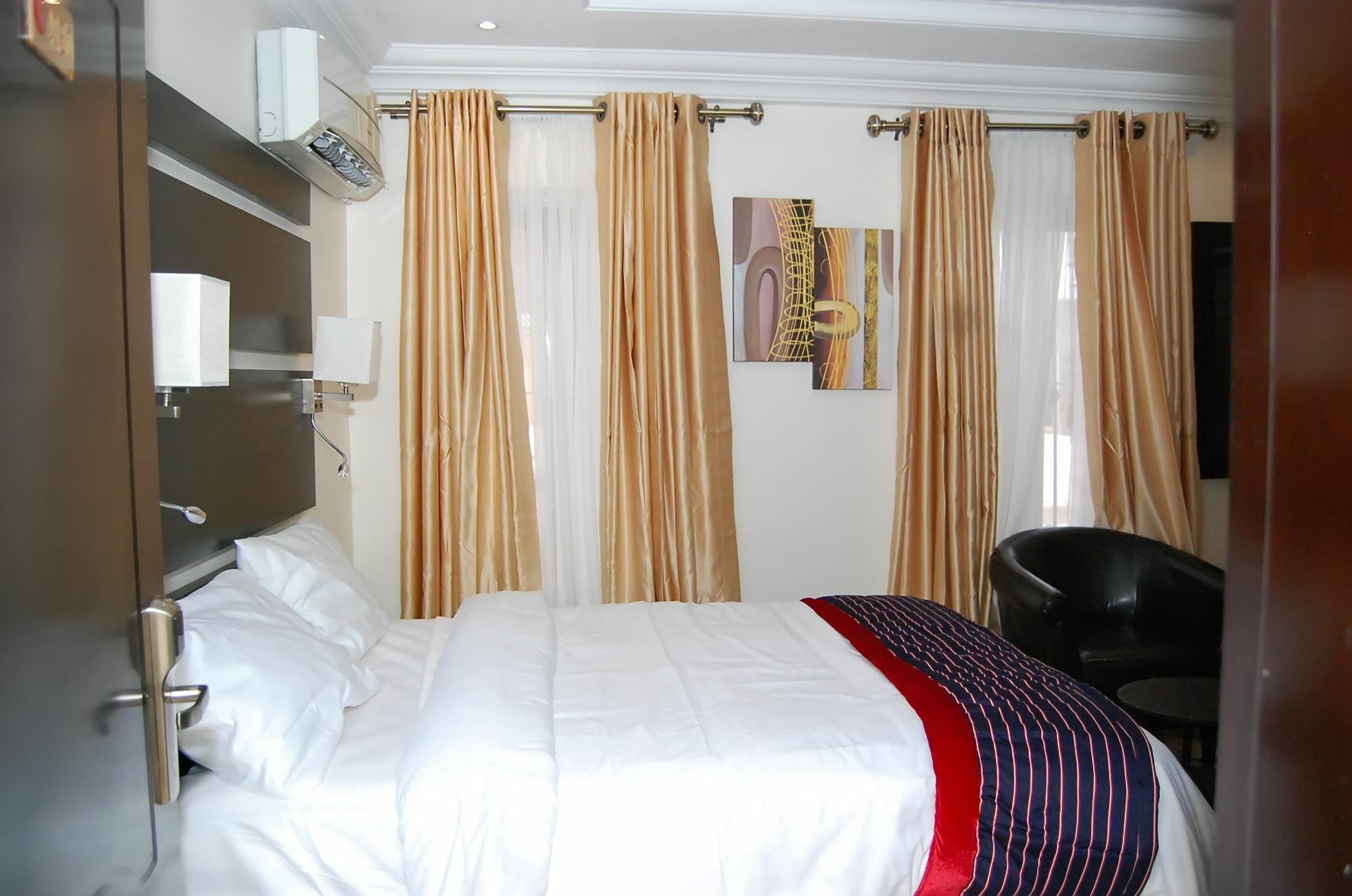 The Montrose Hotel Lekki Extérieur photo